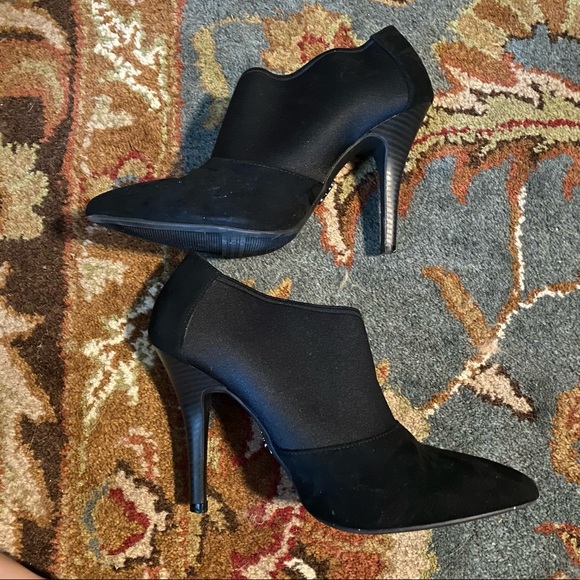 Warsaw Black Heel Booties - Picture 2 of 4